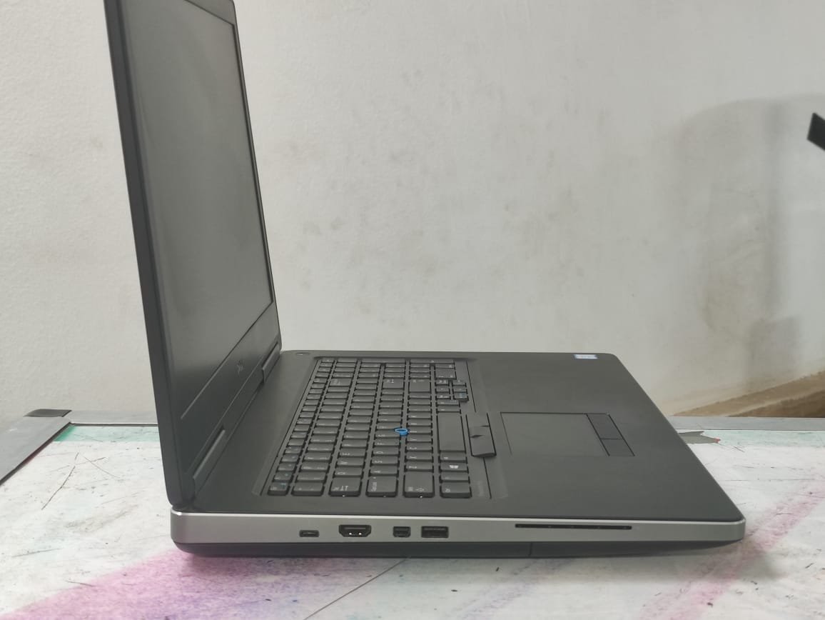 Dell Precision 7720 بكارت فيجا انفيديا 8 جيجا فعليp4000 nvidea – من بعد اليوم مفيش مستحيل – مفيش حاجة اللابتوب مش هيعملها