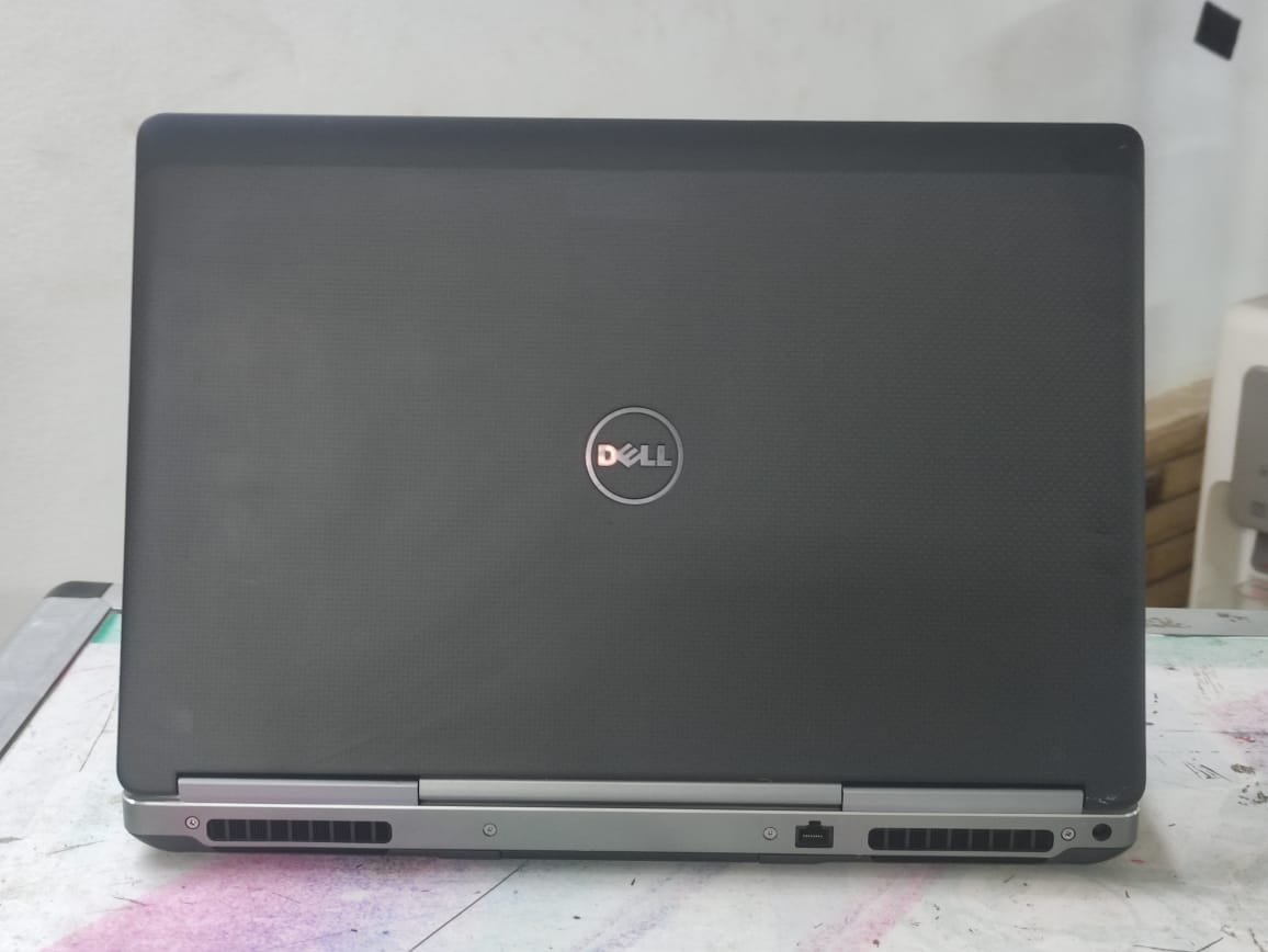 Dell Precision 7720 بكارت فيجا انفيديا 8 جيجا فعليp4000 nvidea – من بعد اليوم مفيش مستحيل – مفيش حاجة اللابتوب مش هيعملها